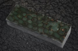 КОМПОЗИТНЫЙ МАТЕРИАЛ - NOBLE WASP (СОТЫ) BLU-URANIUM с  микросеткой. (ЧЕРНЫЙ КОМПОЗИТ- СВЕТЯЩИЙСЯ+ИЗМЕНЯЮЩИЙ ЦВЕТ) 120*40*25ММ (RAFFIR