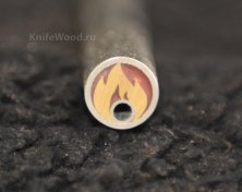 АВТОРСКИЙ ПИН - ПЛАМЯ 12*75ММ (СМОЛА красная ) мельх*латунь
